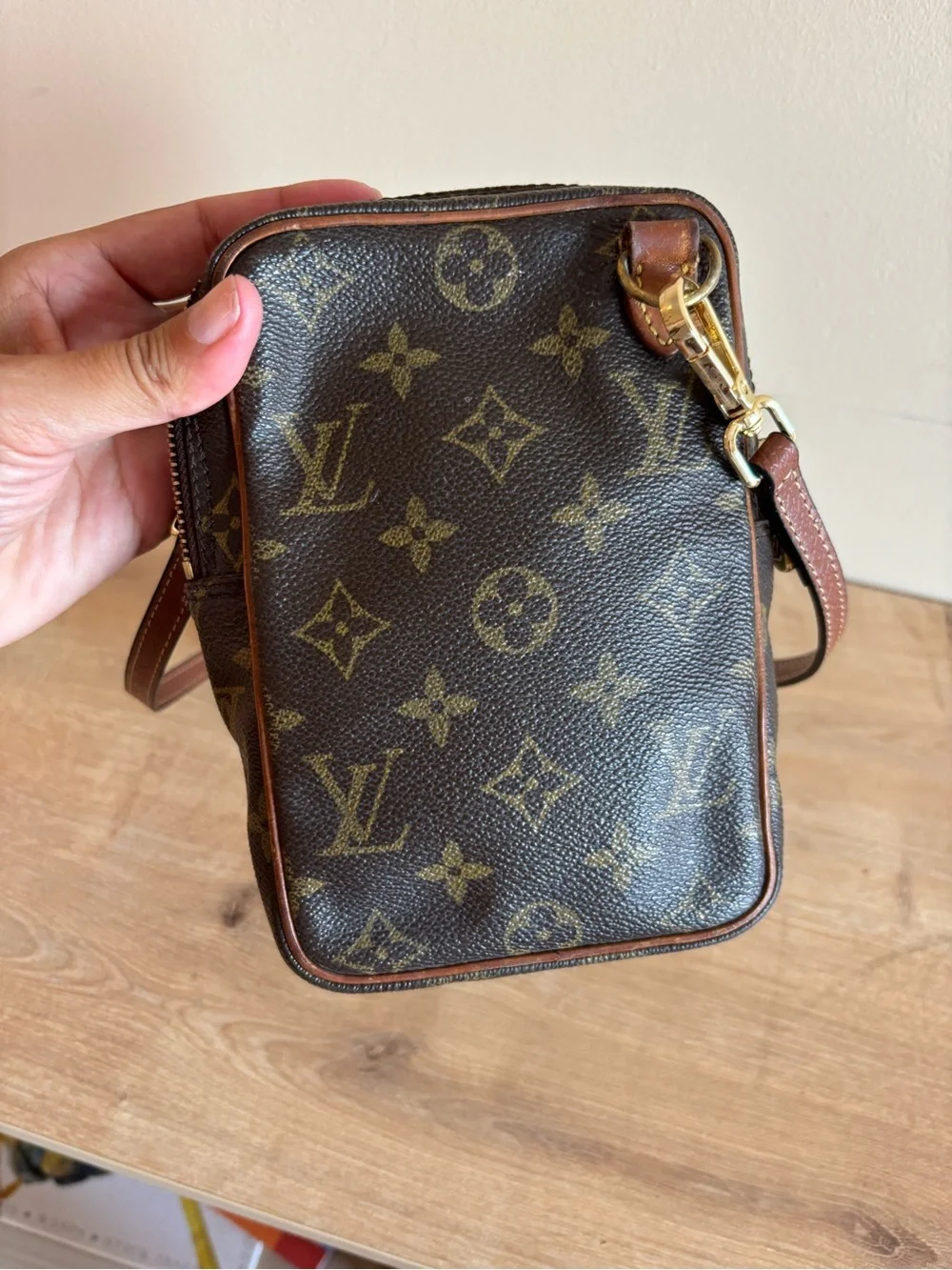 Authentic Louis Vuitton monogram crossbody